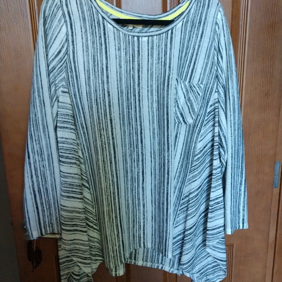 Sweaters shark bite Aline black pink stripe 1X - Picture 8 of 8